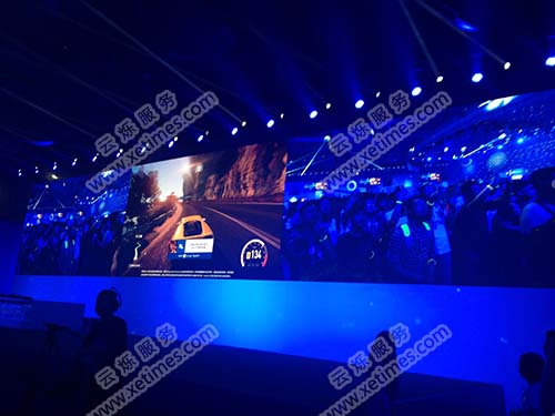 微软水立方Win10发布会多屏赛车游戏